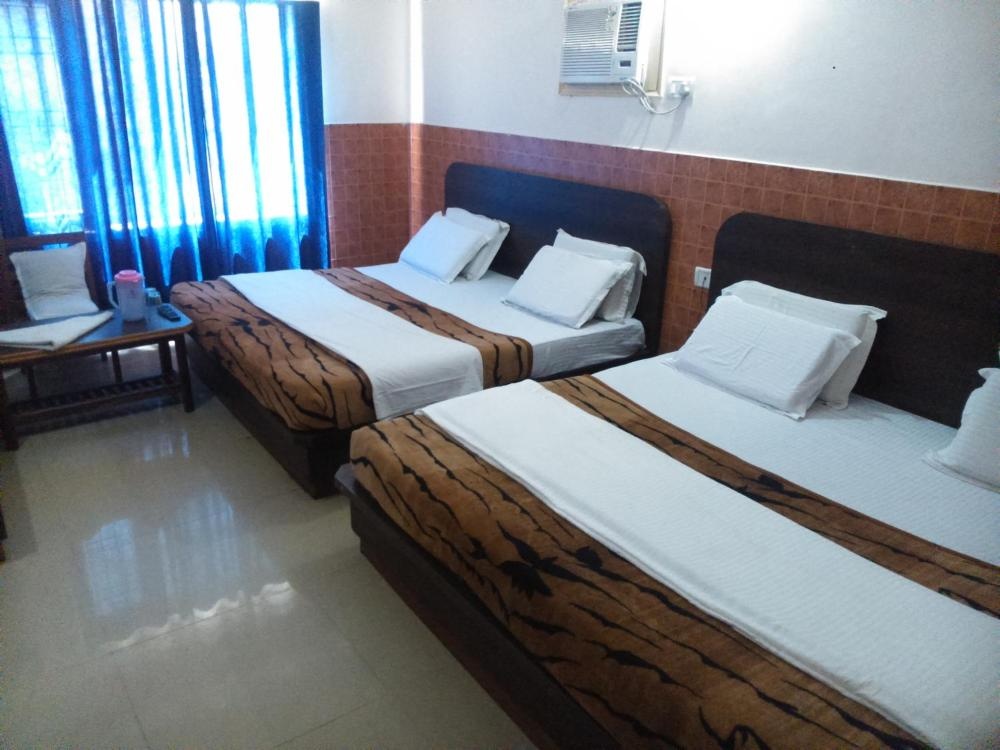 Room image 4