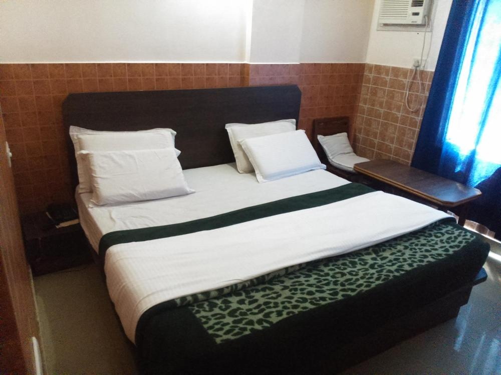 Room image 5