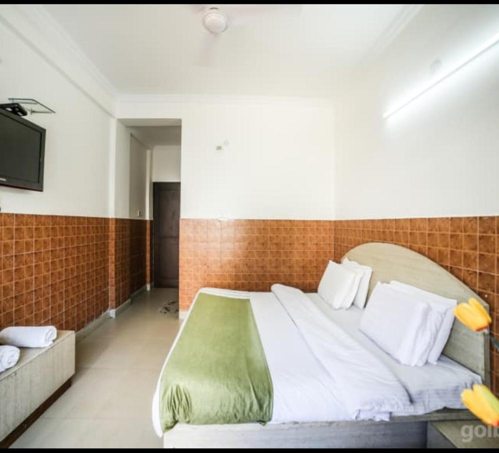 Room image 5